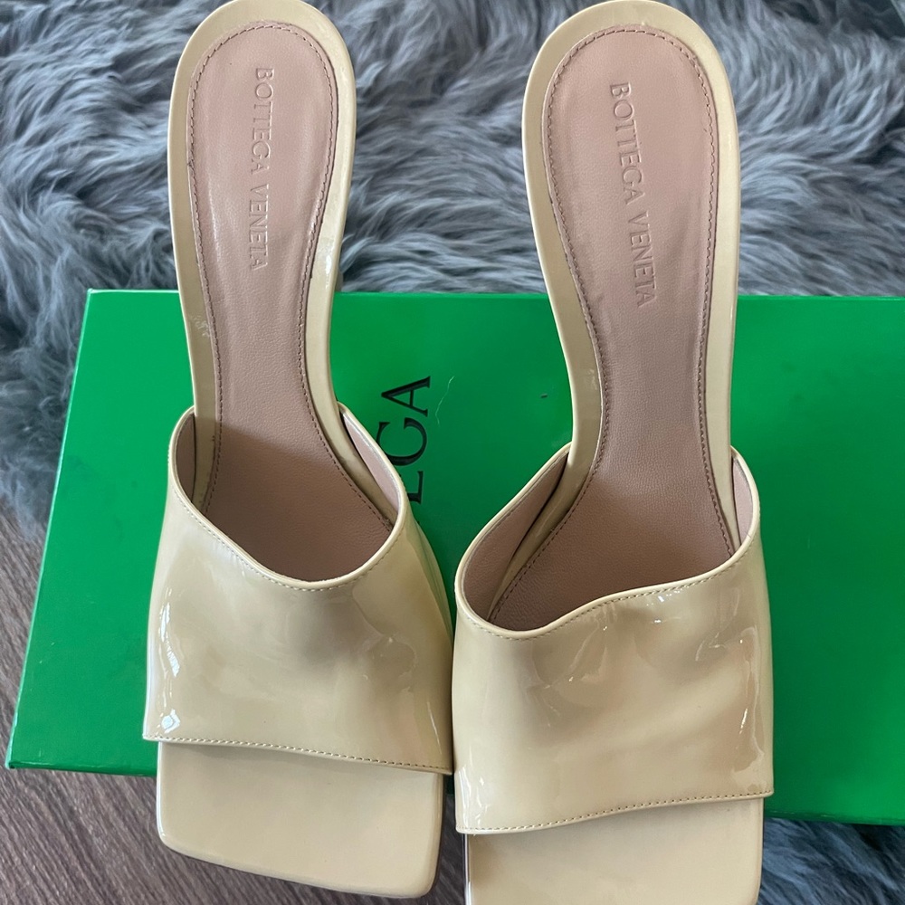 Bottega Mules 👡